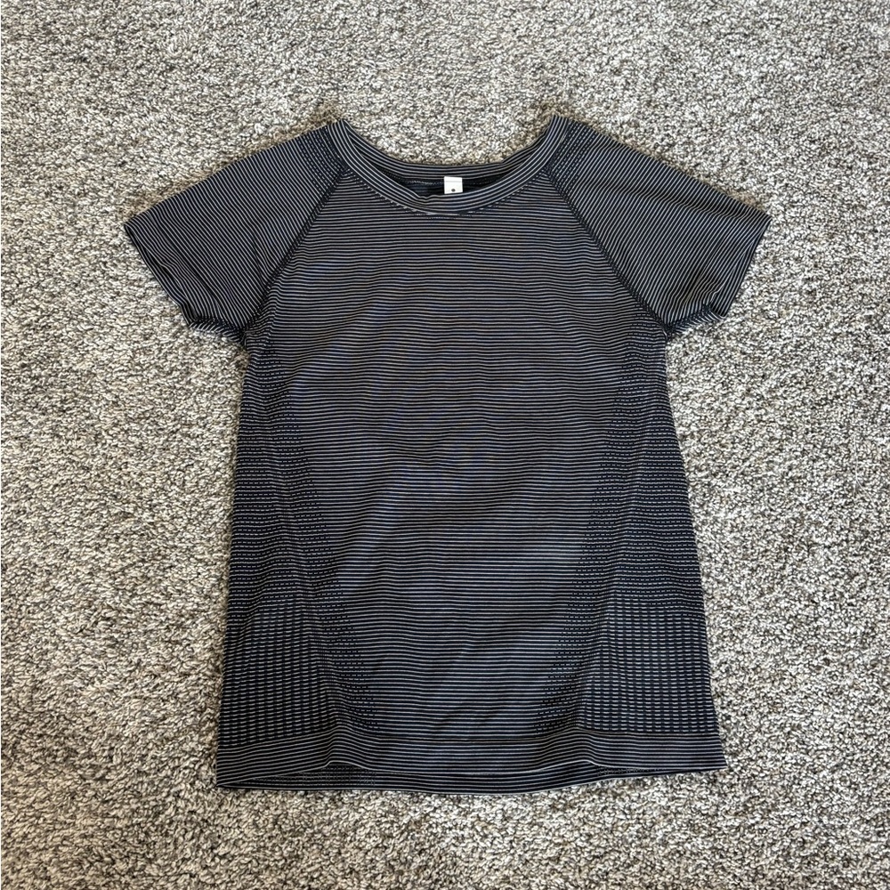 Athleta Momentum Tee